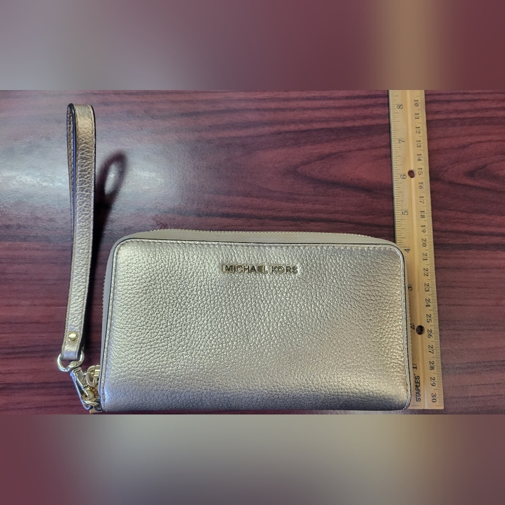 Michael Kors - Picture 4 of 4